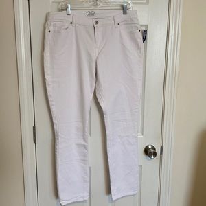 White skinny jeans. Size 14. Brand new.